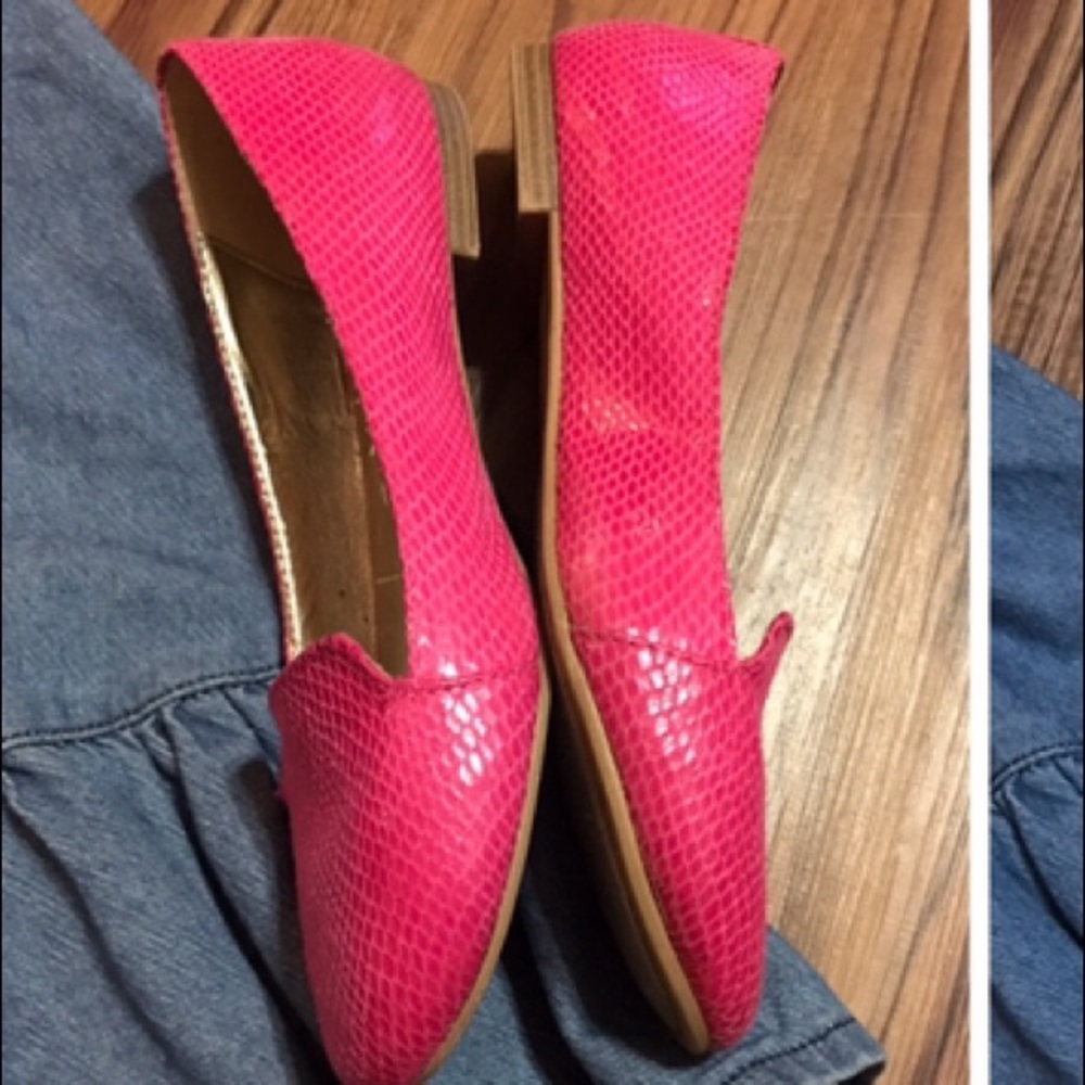 Mossimo size 8 pink textured flats vvguc